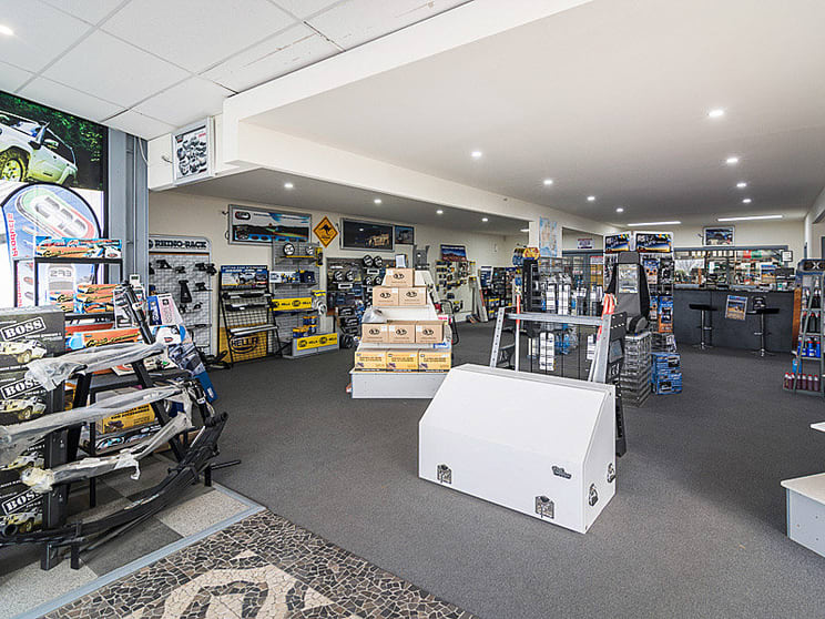 Click to view all images 26 Light Crescent Mount Barker SA 5251 - Image 2