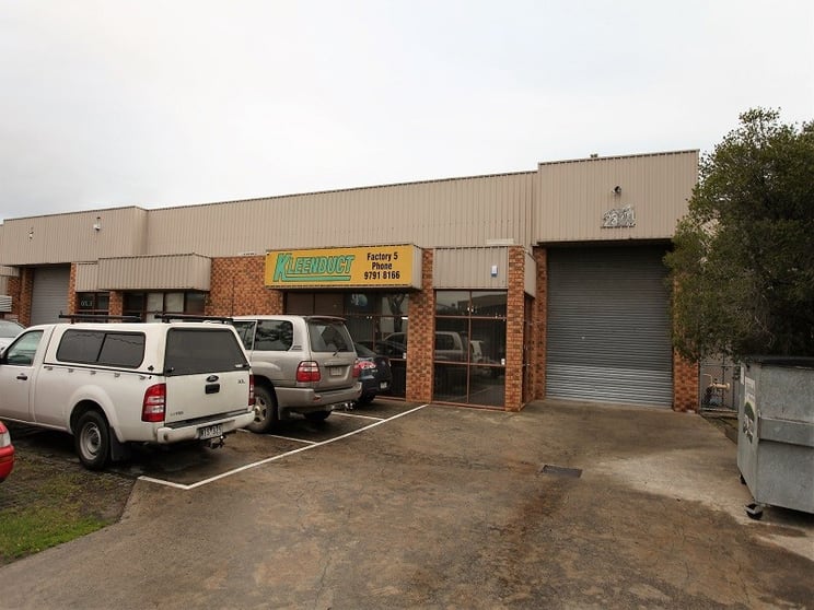 Click to view all images 5/22-24 Rhur Street Dandenong VIC 3175 - Image 1