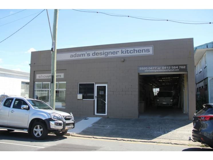 Click to view all images 15 Christine Avenue Burleigh Heads QLD 4220 - Image 1