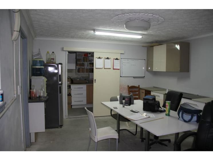 Click to view all images 15 Christine Avenue Burleigh Heads QLD 4220 - Image 3