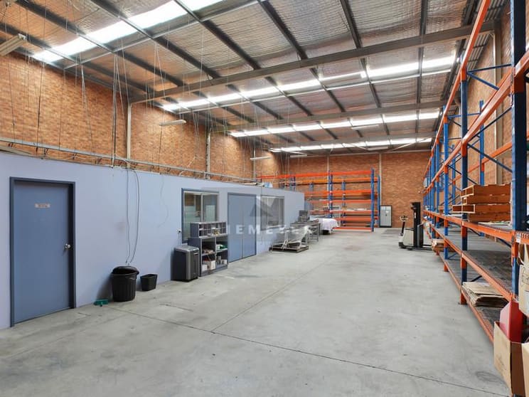 Click to view all images Padstow NSW 2211 - Image 3