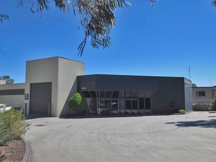 Click to view all images 1/1662 Ferntree Gully Road Knoxfield VIC 3180 - Image 1