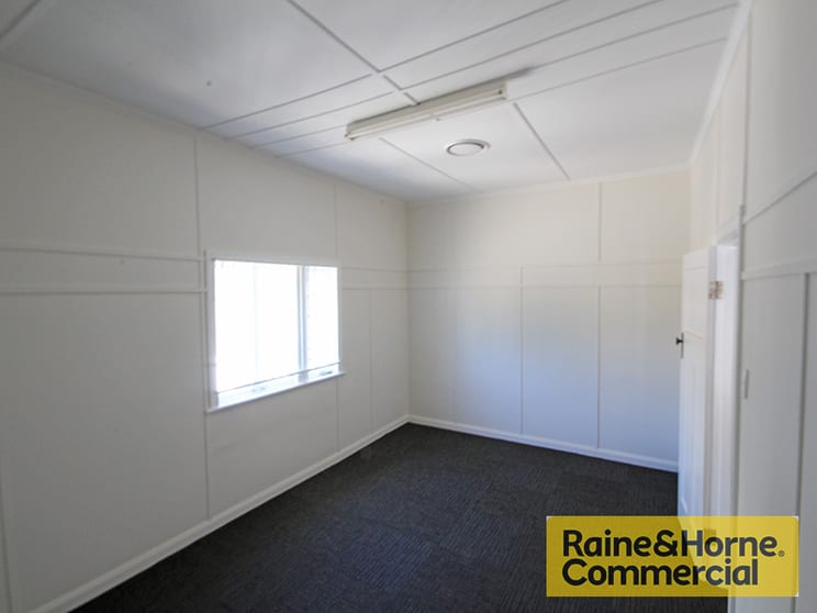 Click to view all images Albion QLD 4010 - Image 3