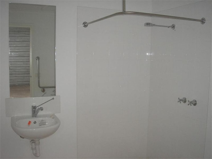 2B/167 Beavers Road Northcote VIC 3070 - Image 2