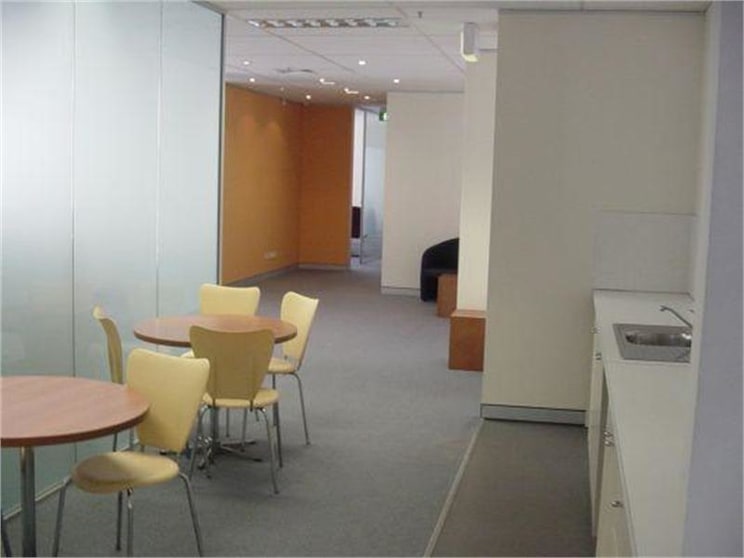 Click to view all images 7/117 York Street Sydney NSW 2000 - Image 2