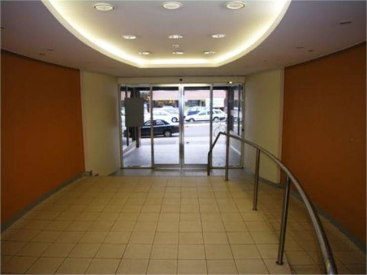 Click to view all images 2/1 Taylor Street Moorabbin VIC 3189 - Image 1