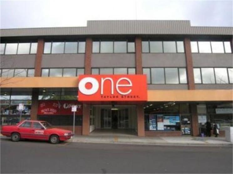 Click to view all images 2/1 Taylor Street Moorabbin VIC 3189 - Image 2