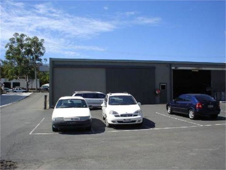 16 Bailey Crescent Southport QLD 4215 - Image 2