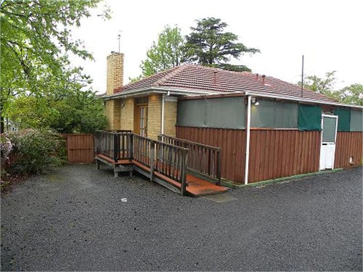 Click to view all images 577 Middleborough Road Box Hill North VIC 3129 - Image 2