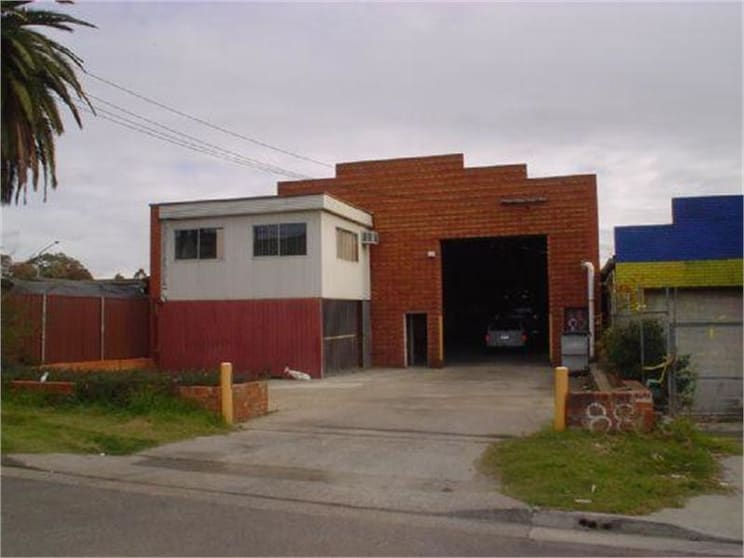 Click to view all images 88 Roasedale Avenue Greenacre NSW 2190 - Image 1