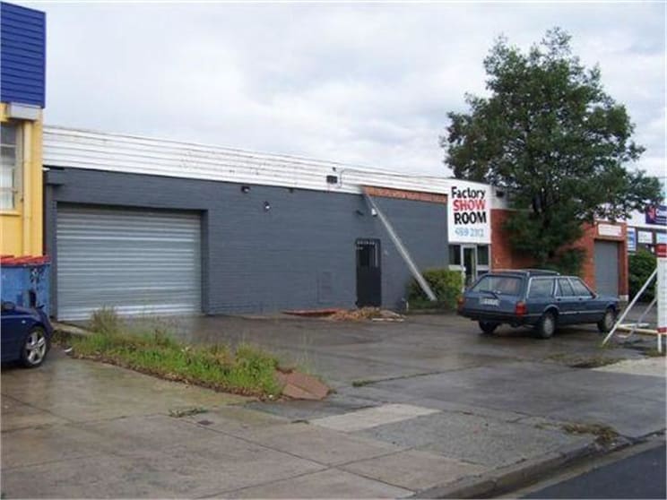 Click to view all images 10 Helen Street Heidelberg West VIC 3081 - Image 1