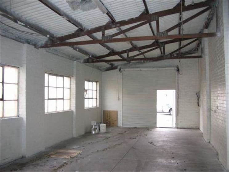 Click to view all images 1/5 Kolora Road Heidelberg West VIC 3081 - Image 2