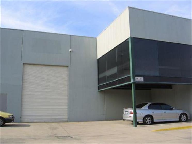 Click to view all images 2 Unit 2, 19-20 Carl Court Hallam VIC 3803 - Image 1