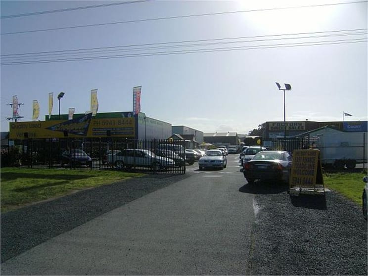 903-905 Princes Highway Pakenham VIC 3810 - Image 1