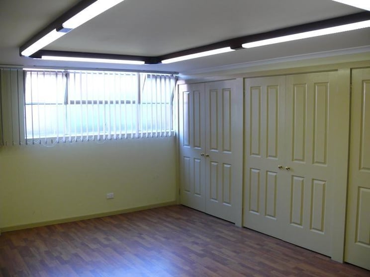 Click to view all images 30 Vernon Avenue Heidelberg West VIC 3081 - Image 3