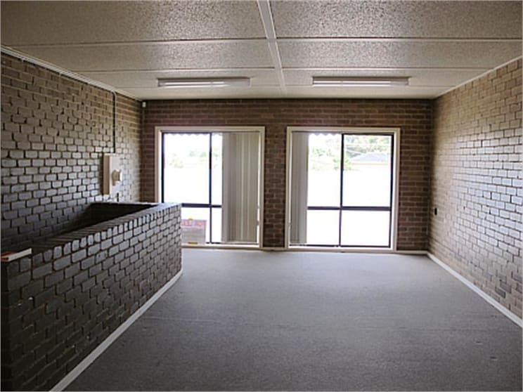 5B Robinlee Avenue Burwood East VIC 3151 - Image 2
