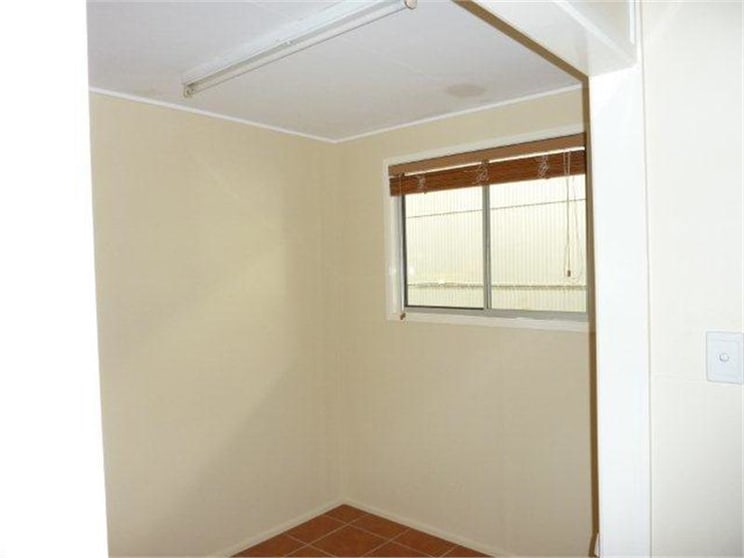 Click to view all images Capalaba QLD 4157 - Image 3