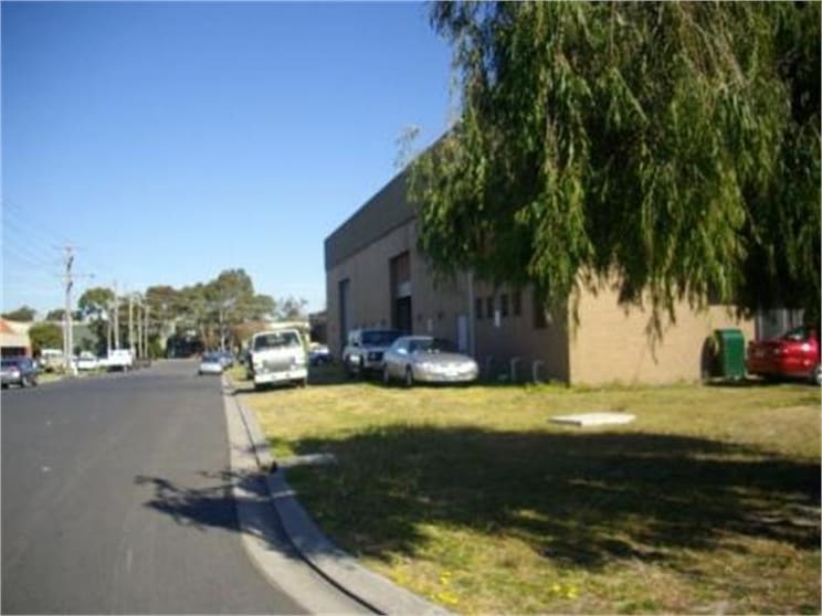 Click to view all images 65 Crn Dehavilland Road & Bond Street Mordialloc VIC 3195 - Image 3