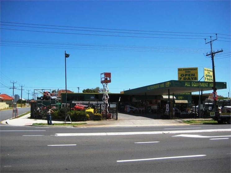 Click to view all images 136 Tapleys Hill Road Royal Park SA 5014 - Image 3