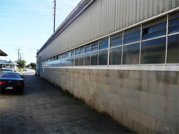 Click to view all images 77 Tapleys Hill Road Hendon SA 5014 - Image 2