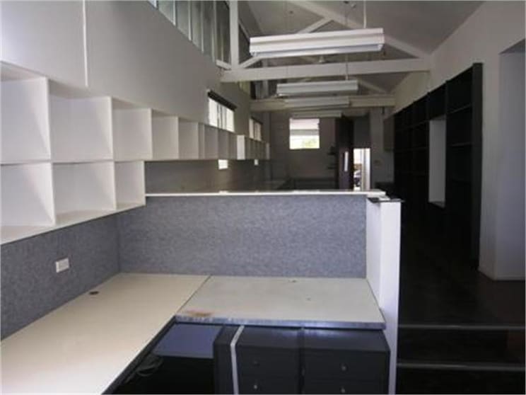Click to view all images 105b Carpenter Street Brighton VIC 3186 - Image 3