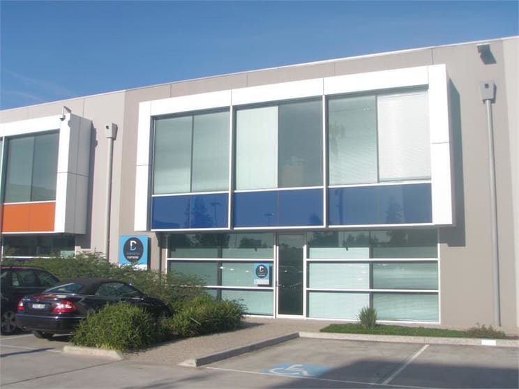 Click to view all images 6-435 Williamstown Road Port Melbourne VIC 3207 - Image 2