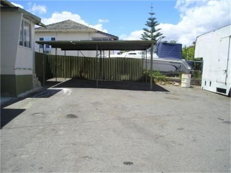 Click to view all images 41 Irvine Street Bayswater WA 6053 - Image 3