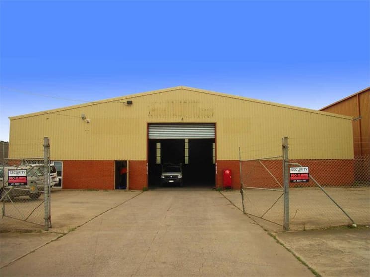 Click to view all images 29 Cowie Street Geelong North VIC 3215 - Image 1