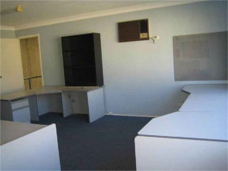 Click to view all images Wetherill Park NSW 2164 - Image 3