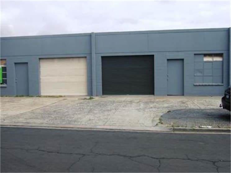 Click to view all images 1 Donald Avenue Frankston VIC 3199 - Image 1