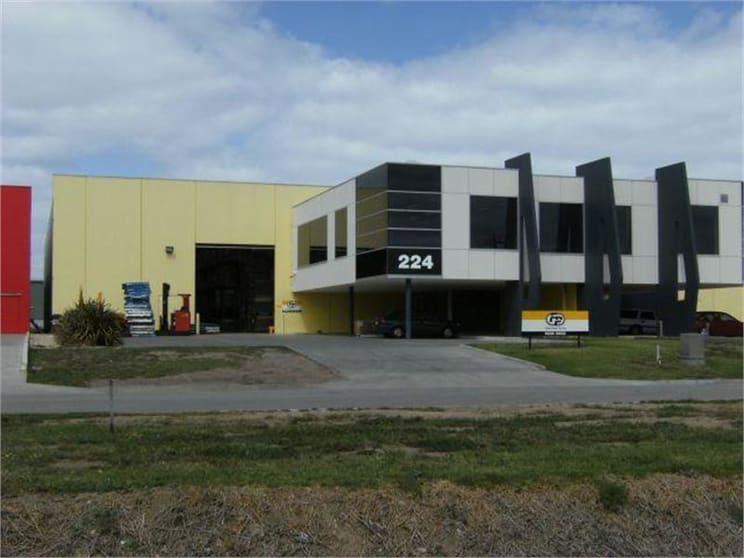 Click to view all images 224 Governor Road Braeside VIC 3195 - Image 1