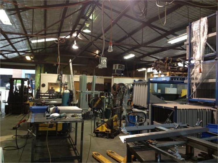 Click to view all images 49 Korong Road Heidelberg West VIC 3081 - Image 2