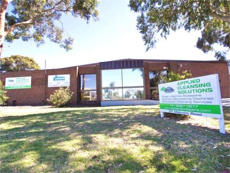 Click to view all images 37 Malcolm Road Braeside VIC 3195 - Image 1