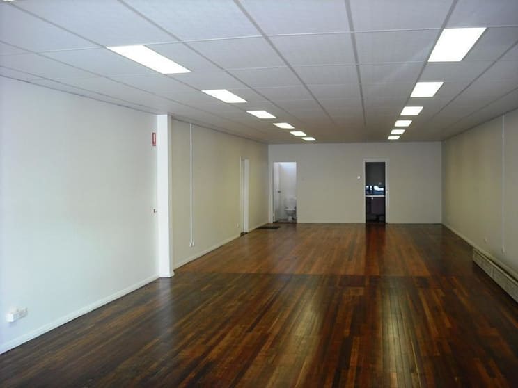 Click to view all images Sandgate QLD 4017 - Image 2