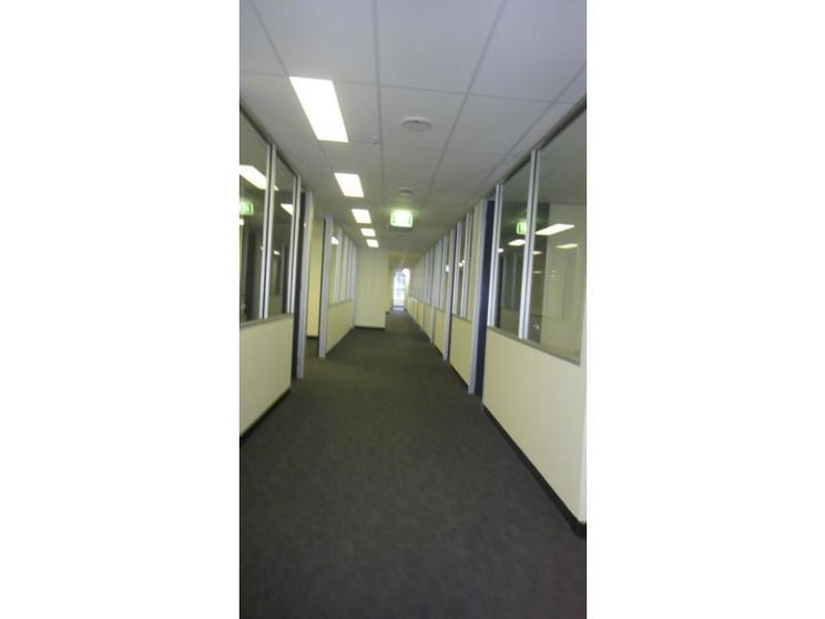 Click to view all images Lvl 10 Suite 5-3 Bowen Crescent Melbourne VIC 3000 - Image 2