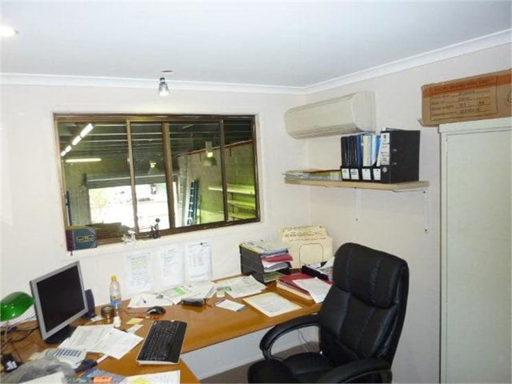 Click to view all images Capalaba QLD 4157 - Image 3