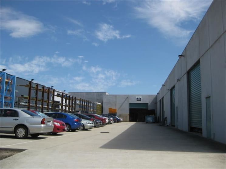 3/116-118 Canterbury Road Kilsyth VIC 3137 - Image 2