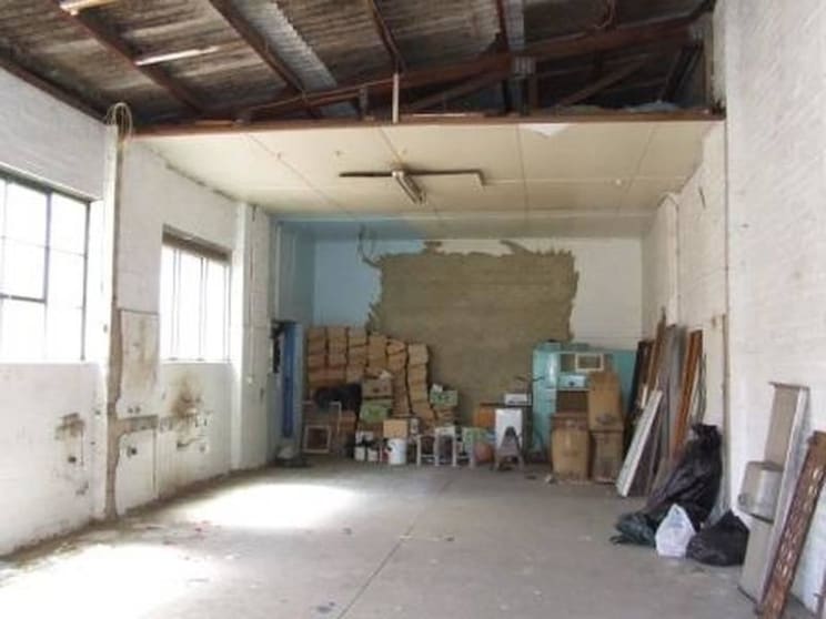 Click to view all images 4/5 Kolora Road Heidelberg West VIC 3081 - Image 3