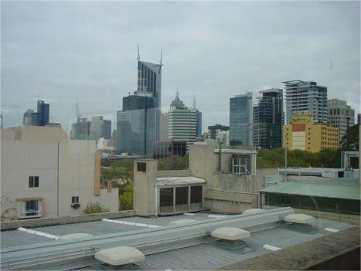 Click to view all images Top Floor 33 Walsh Street West Melbourne VIC 3003 - Image 1