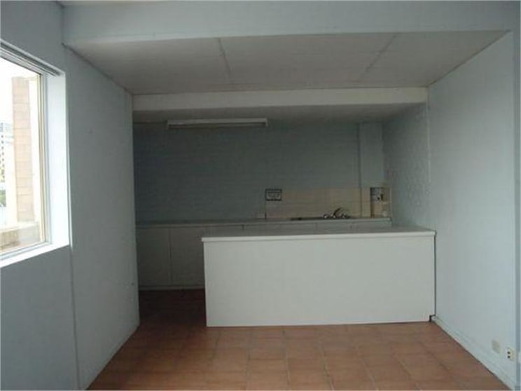 Click to view all images Top Floor 33 Walsh Street West Melbourne VIC 3003 - Image 2
