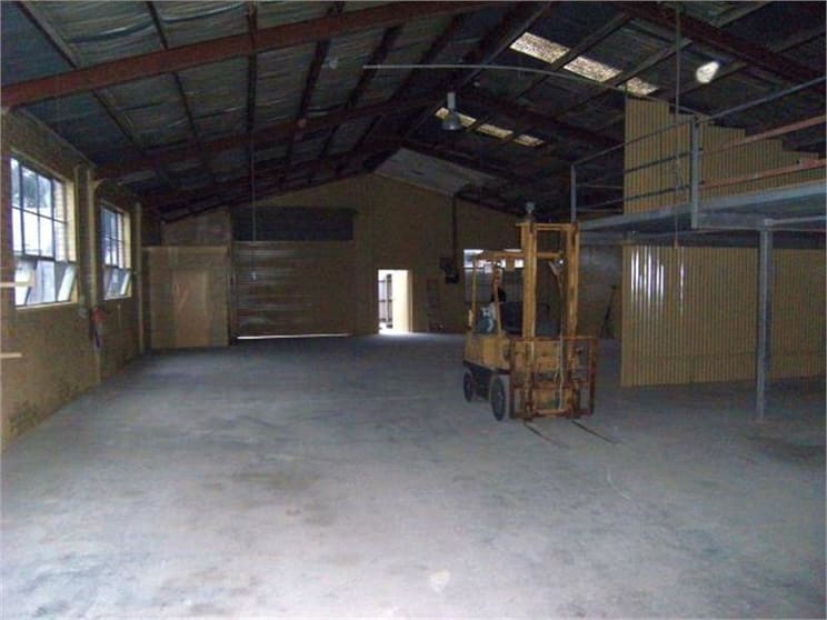 Click to view all images 1 Tharle Street Dandenong VIC 3175 - Image 3