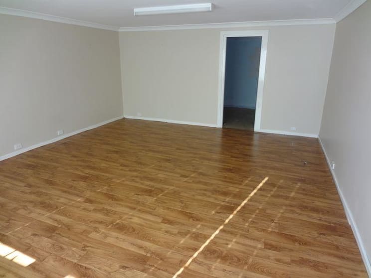 Click to view all images Emu Plains NSW 2750 - Image 2