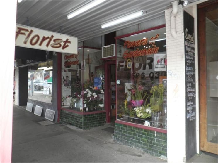 Click to view all images 164 Martin Street Brighton VIC 3186 - Image 2