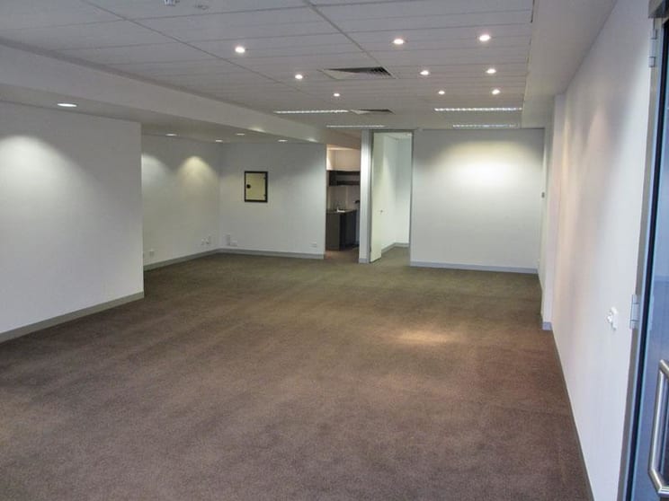 Click to view all images Suite 40/197 Bay Street Brighton VIC 3186 - Image 1