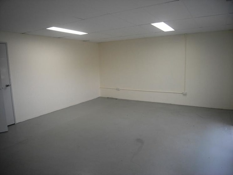 2//91 Leach Highway Kewdale WA 6105 - Image 2