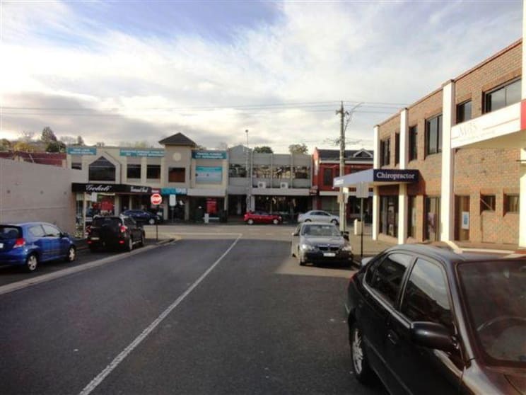 Click to view all images 2A/234 Lower Heidelberg Road Ivanhoe East VIC 3079 - Image 2