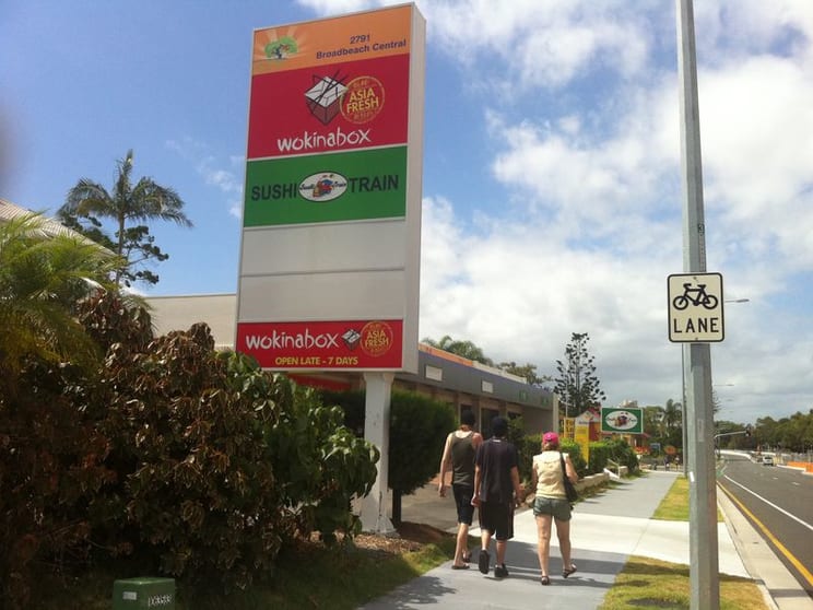 Click to view all images 2791 Gold Coast Hwy Broadbeach QLD 4218 - Image 3
