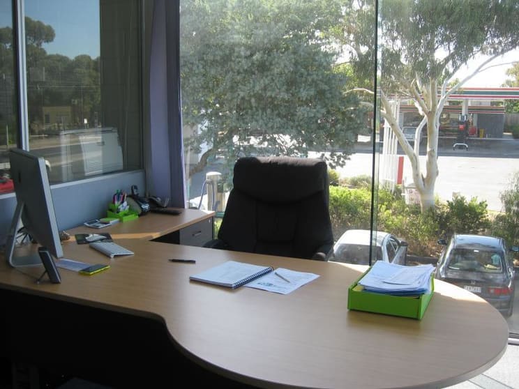 75 Mitcham Road Donvale VIC 3111 - Image 2