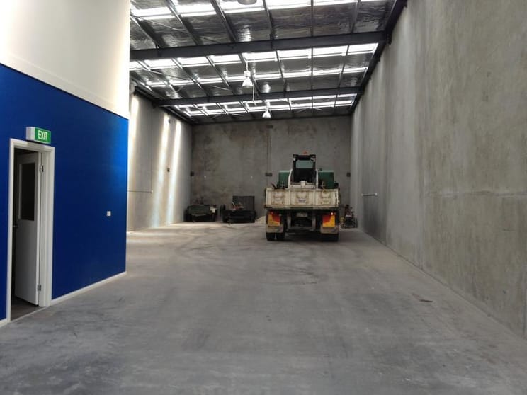 2/8 Albemarle Williamstown VIC 3016 - Image 2
