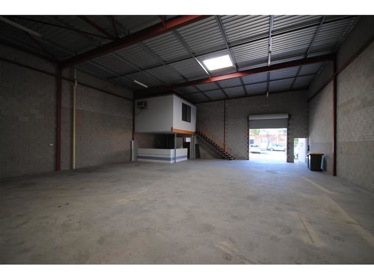 Click to view all images 30 Henry Street Stepney SA 5069 - Image 2